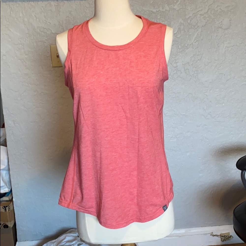 Title Nine vibe tank top, color peach. Size M.